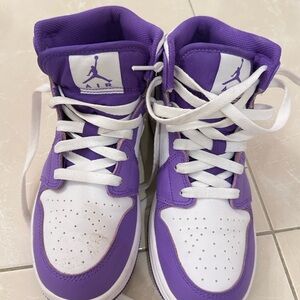 Jordan Kids Sneakers in Purple and White